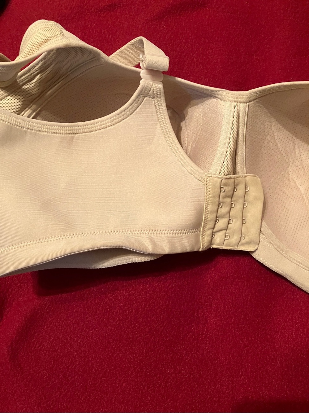 2 Vanity Fair Sports Bras Size 38 DD - Picture 11 of 15